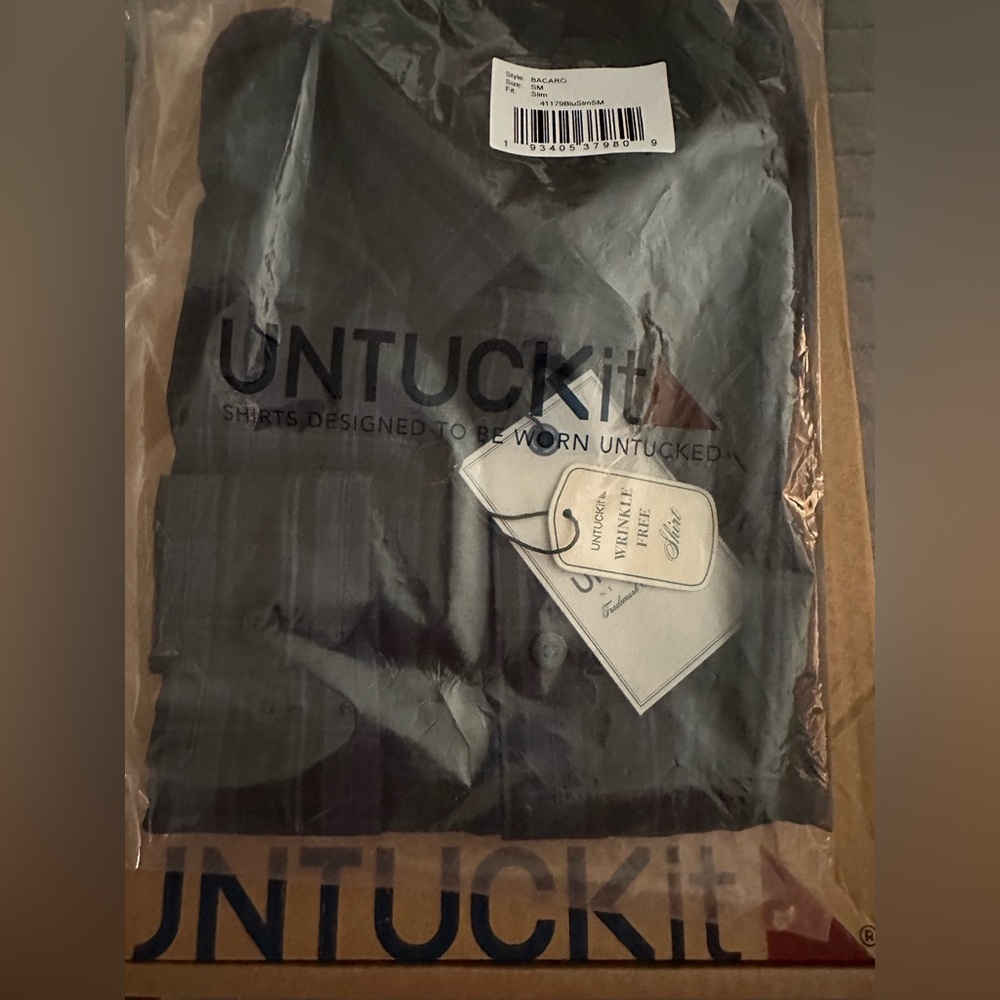 UNTUCKit Men's Black Button Down Dress Shirt